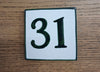 Numero civico quadrato, in ceramica, dipinto a mano, con numero, cm 10x10